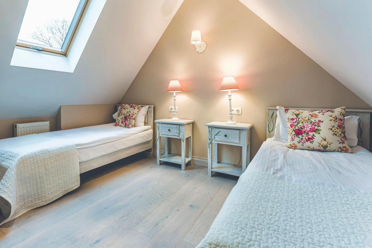 Lubinowe Wzgorze - Wioska Zdrowia Hotel Naleczow Ngoại thất bức ảnh