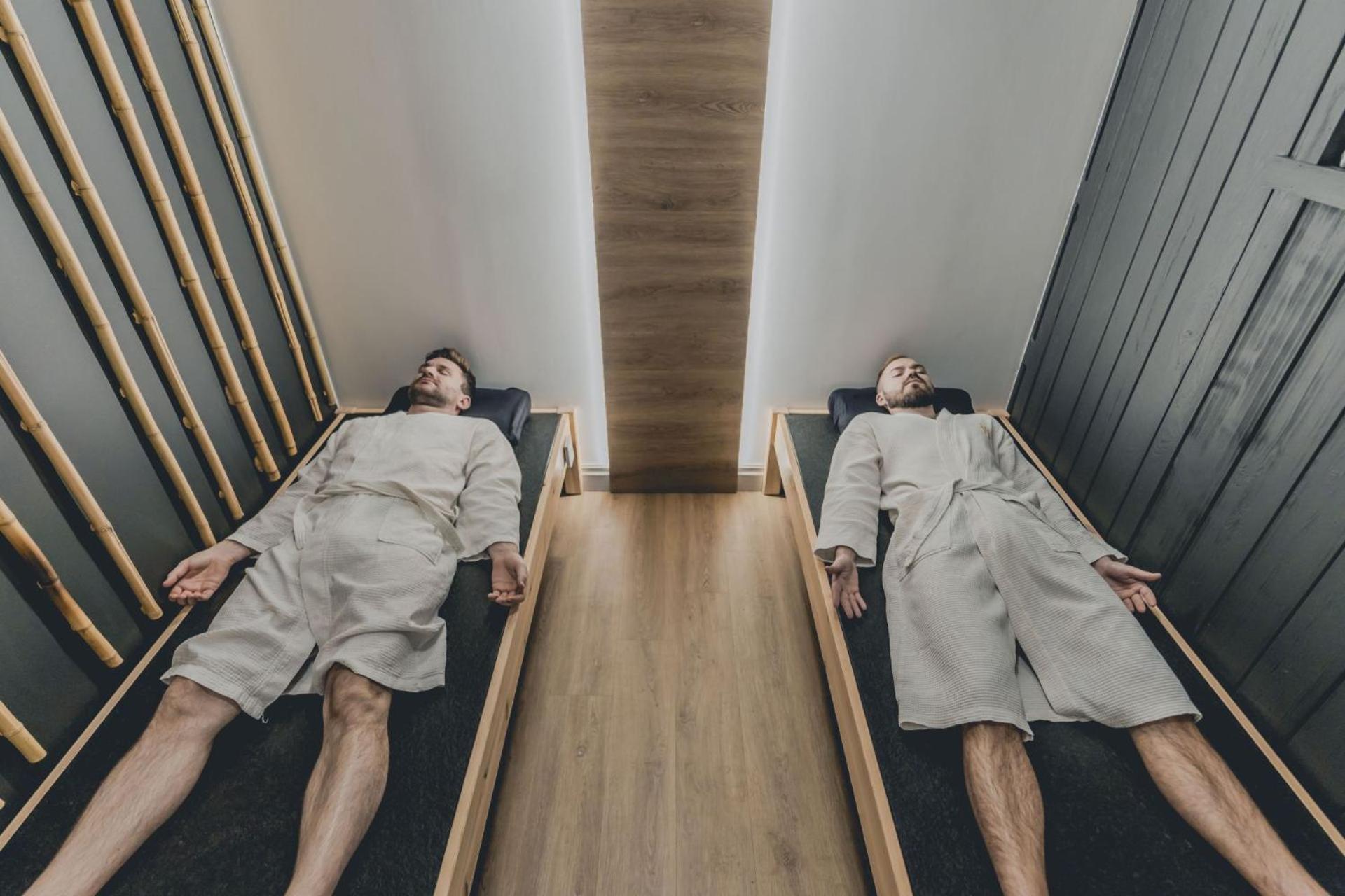 Lubinowe Wzgorze - Wioska Zdrowia Hotel Naleczow Ngoại thất bức ảnh